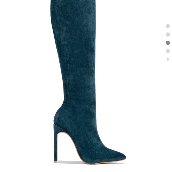 Boots - Picture 4 of 6